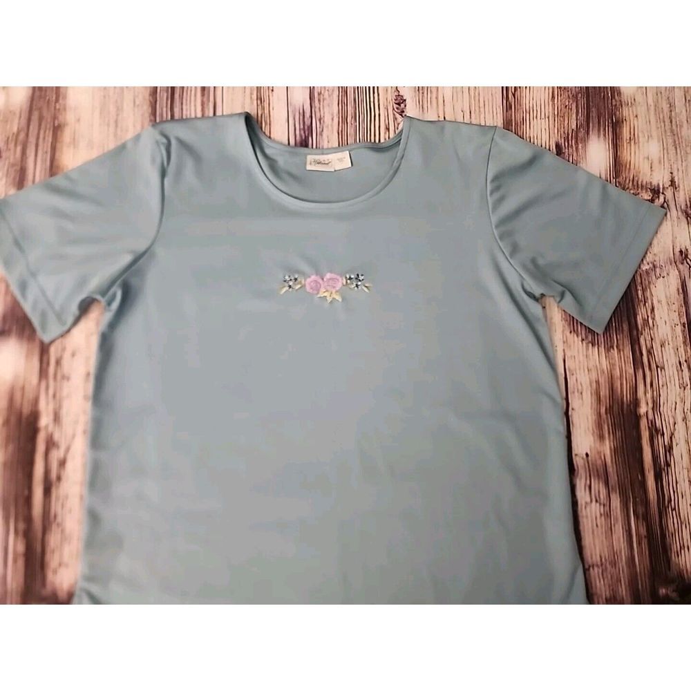 Haband Women's Size L Shirt Short Sleeve Mint Green Floral Embroideredโ Top EUC